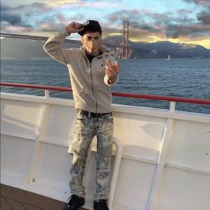 Meet your Posher, Christian